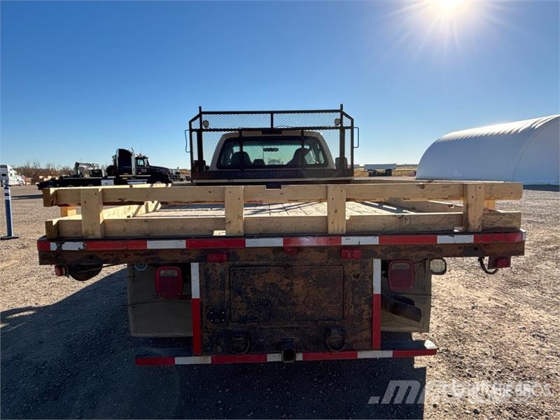 Ford F-450 Ciężarówki typu Platforma / Skrzynia