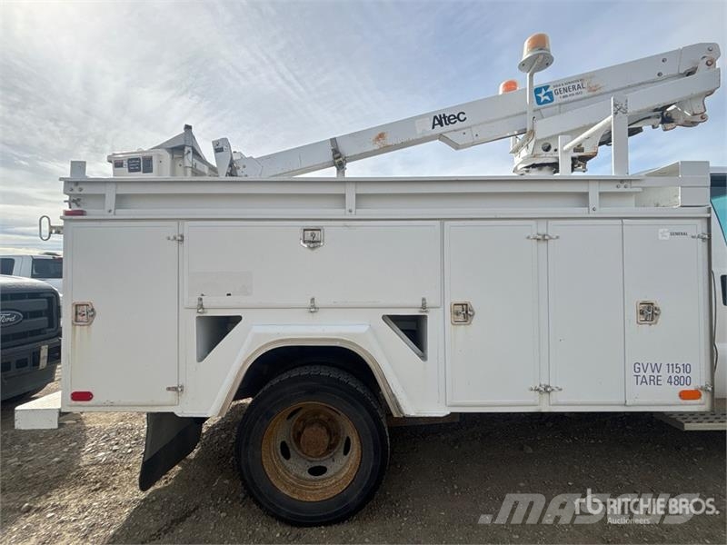 Ford F-450 المنصات الهوائية المثبتة على شاحنة