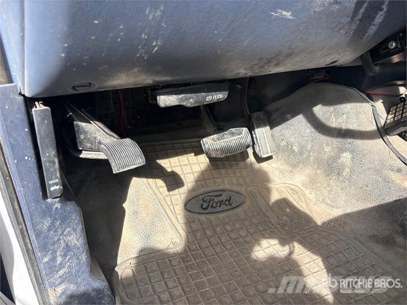 Ford F-450 المنصات الهوائية المثبتة على شاحنة