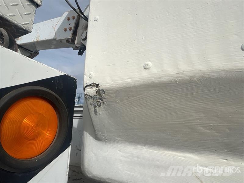 Ford F-450 المنصات الهوائية المثبتة على شاحنة
