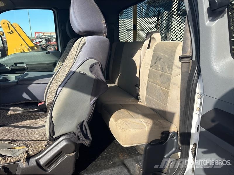 Ford F-450 Flakbilar
