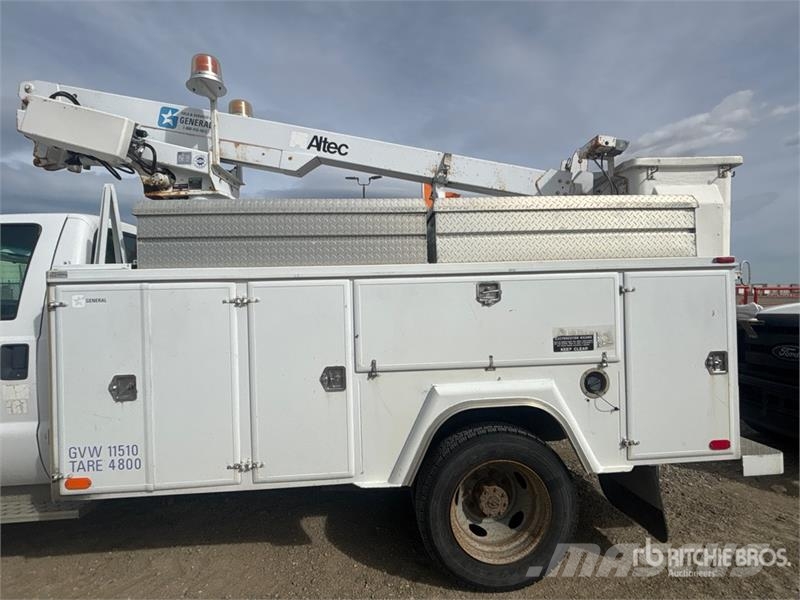 Ford F-450 المنصات الهوائية المثبتة على شاحنة