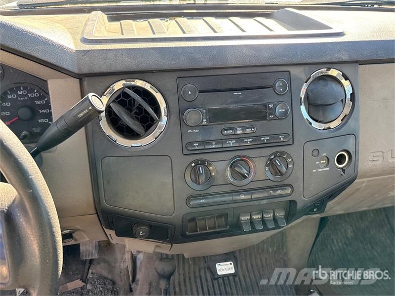 Ford F-450 Ciężarówki typu Platforma / Skrzynia