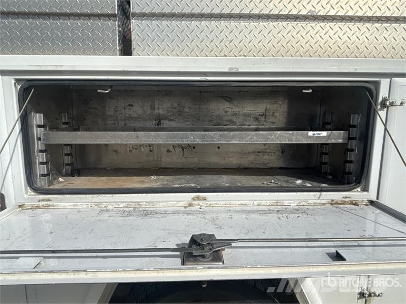 Ford F-450 트럭 탑재 고소작업대