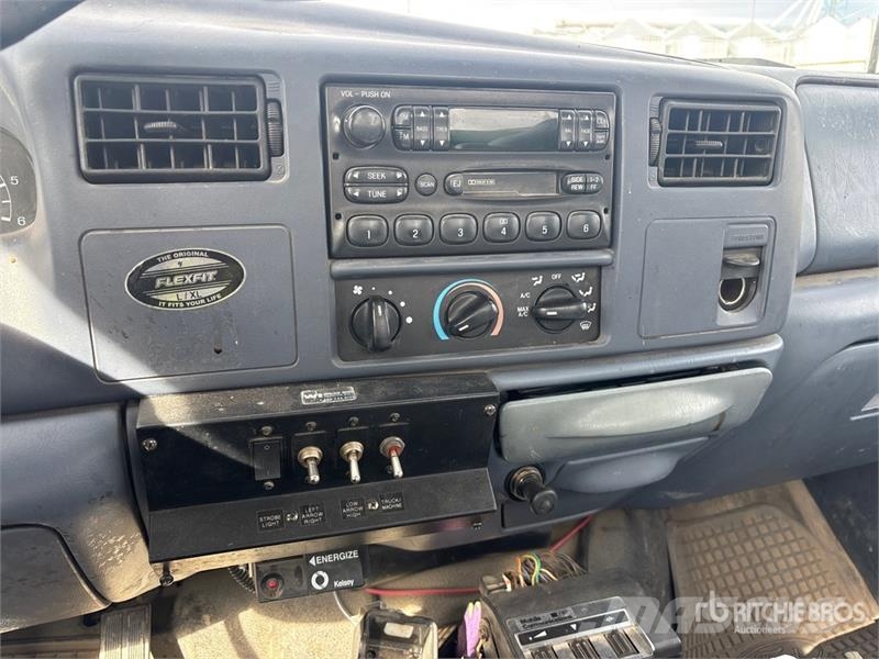 Ford F-450 المنصات الهوائية المثبتة على شاحنة