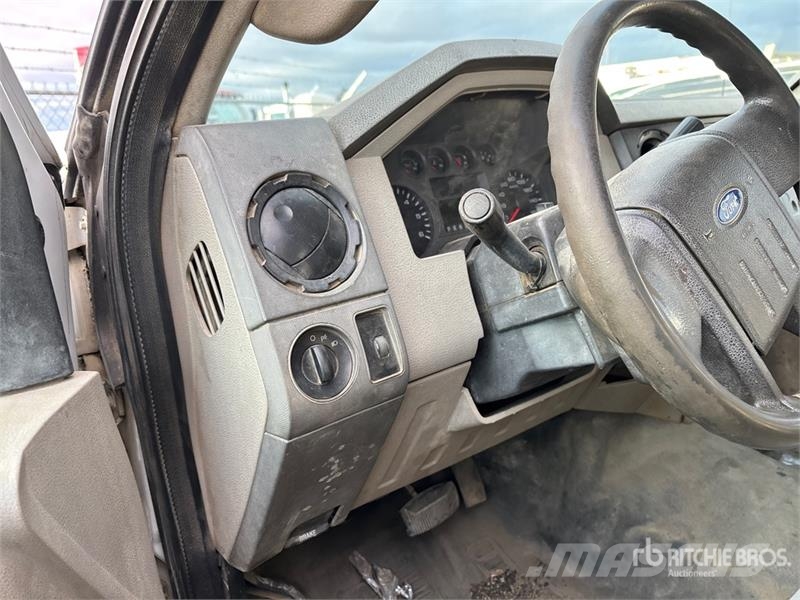 Ford F-450 شاحنات قلابة