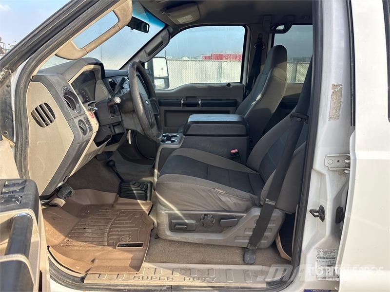 Ford F-450 Camion plateau