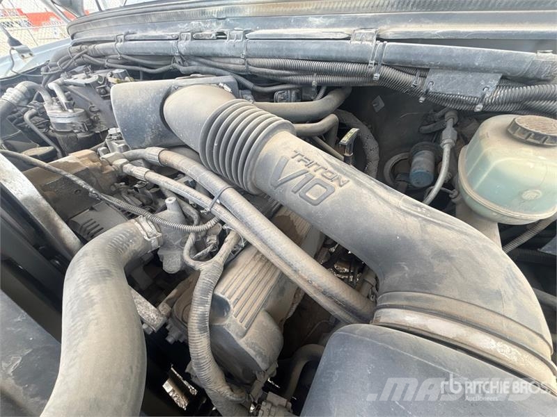 Ford F-450 المنصات الهوائية المثبتة على شاحنة