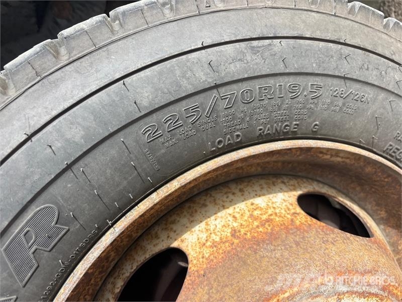 Ford F-450 المنصات الهوائية المثبتة على شاحنة