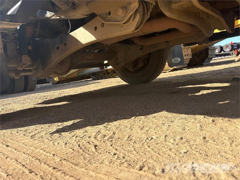 Ford F-450 Flakbilar