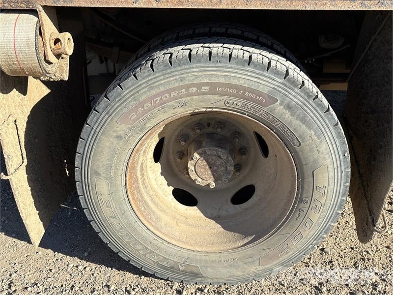 Ford F-450 Ciężarówki typu Platforma / Skrzynia
