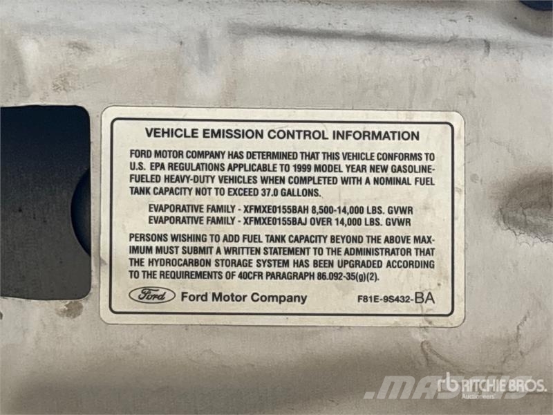 Ford F-450 المنصات الهوائية المثبتة على شاحنة