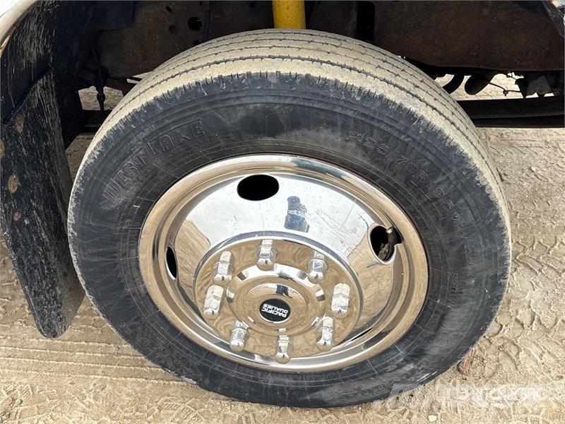 Ford F-450 4x2 Tow Truck Recovery vehicles