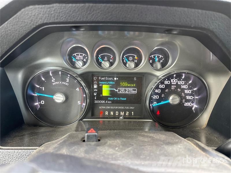 Ford F-450 4x4 Crew Cab Pickup Ostalo