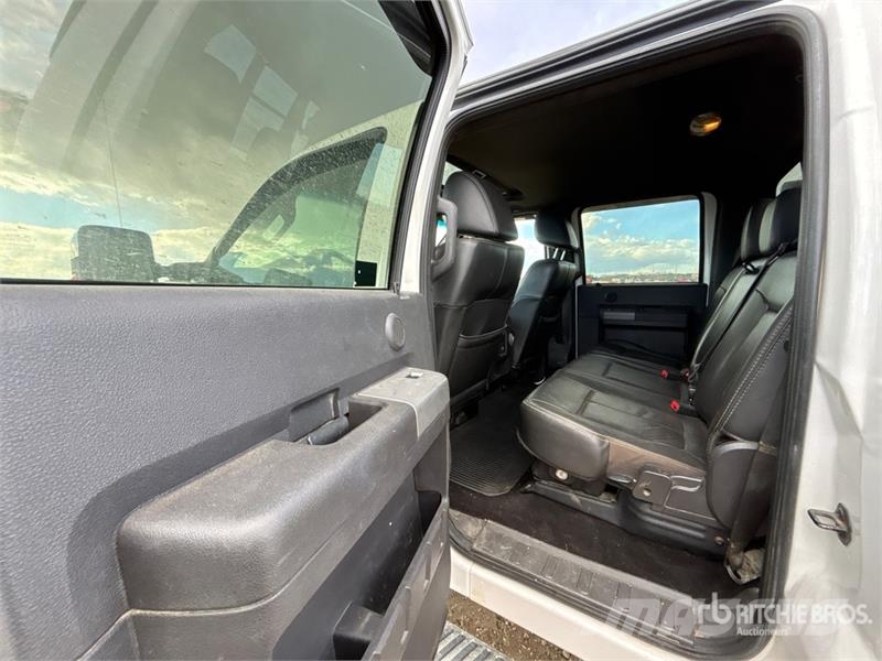 Ford F-450 4x4 Crew Cab Pickup Ostalo