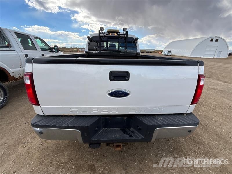 Ford F-450 4x4 Crew Cab Pickup Ostalo