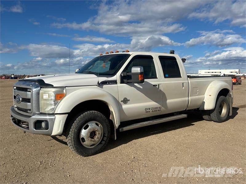 Ford F-450 4x4 Crew Cab Pickup Ostalo