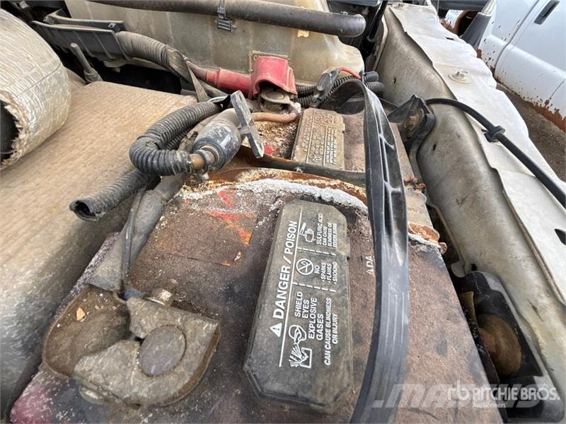 Ford F-450 4x4 Crew Cab Pickup Ostalo