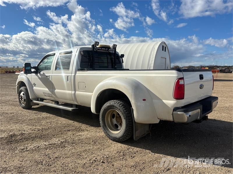 Ford F-450 4x4 Crew Cab Pickup Ostalo