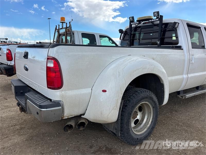 Ford F-450 4x4 Crew Cab Pickup Ostalo