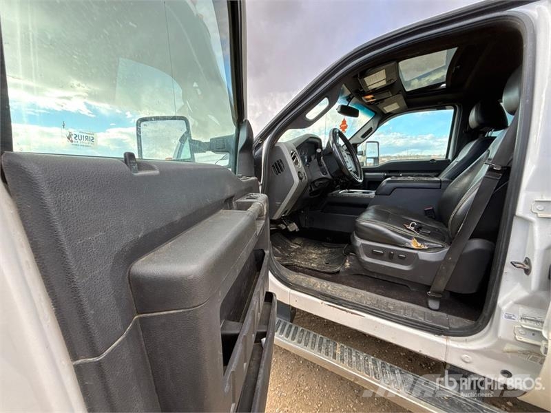 Ford F-450 4x4 Crew Cab Pickup Ostalo