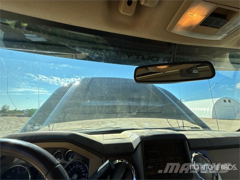 Ford F-450 King Ranch 4x4 Crew Cab Pickup Άλλα Vans