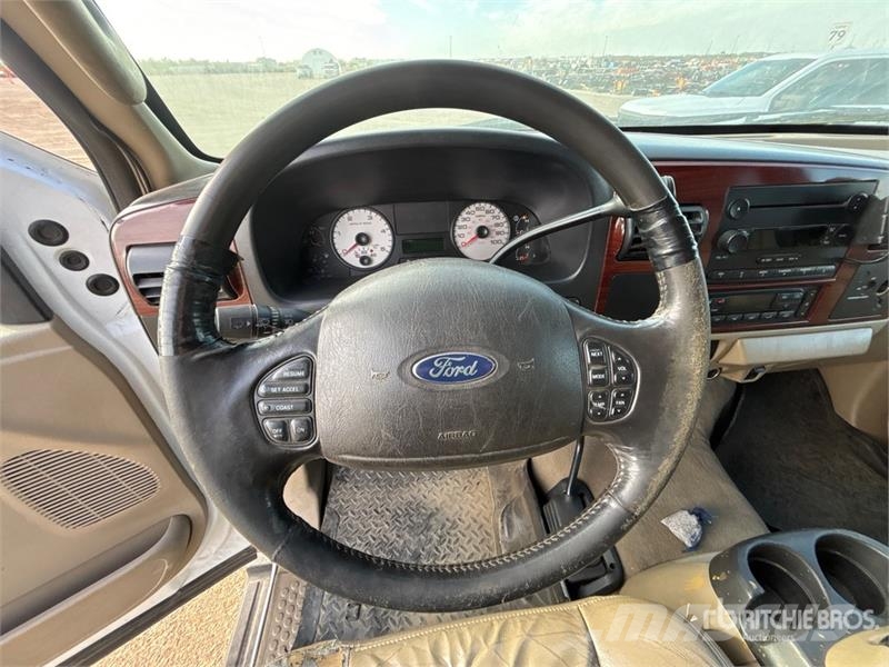 Ford F-450 Lariat 4x4 Extended Cab Utility Truck Nakladacia/sklápacia bočnica
