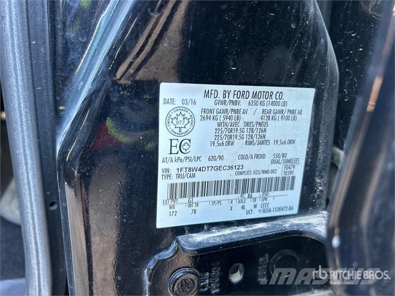 Ford F-450 Lariat 4x4 Crew Cab Pickup Muut autot