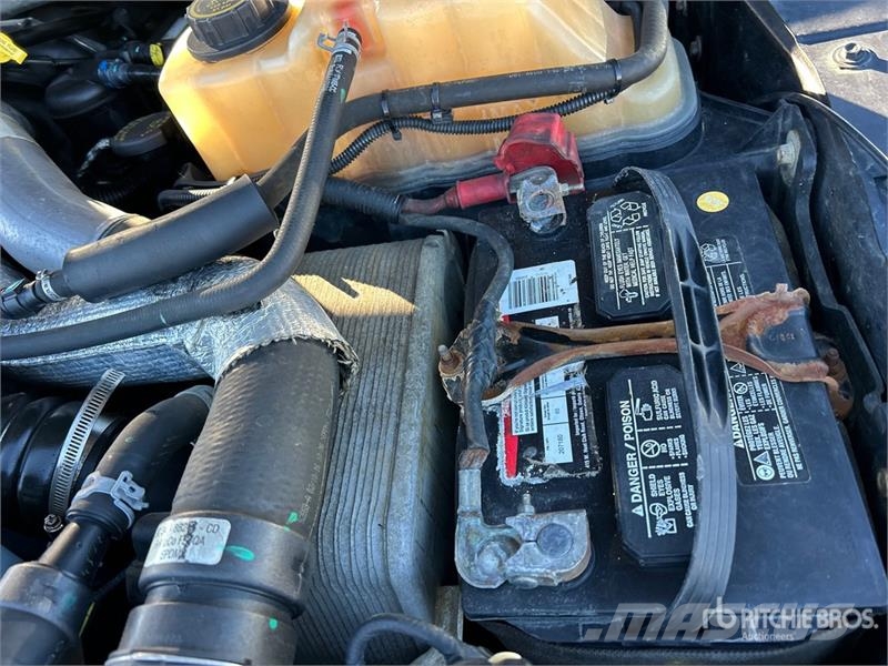 Ford F-450 Lariat 4x4 Crew Cab Pickup Muut autot