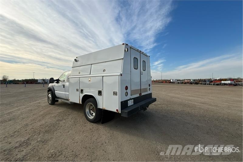 Ford F-450 Lariat 4x4 Extended Cab Utility Truck Nakladacia/sklápacia bočnica