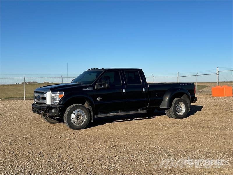 Ford F-450 Lariat 4x4 Crew Cab Pickup Muut autot