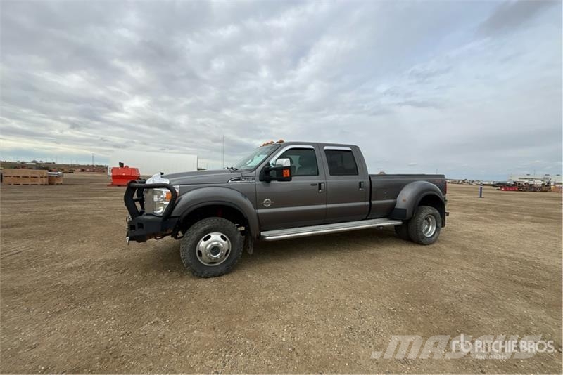 Ford F-450 Lariat 4x4 Crew Cab Pickup Άλλα Vans
