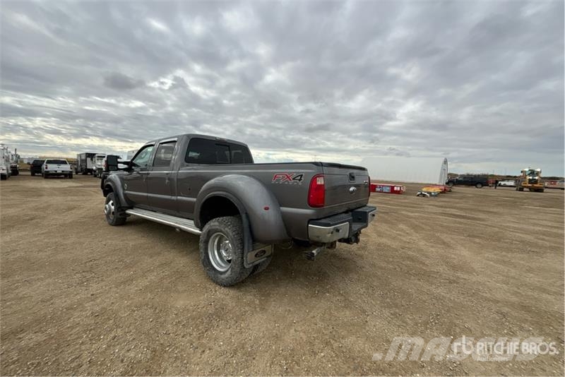 Ford F-450 Lariat 4x4 Crew Cab Pickup Άλλα Vans