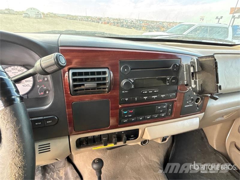 Ford F-450 Lariat 4x4 Extended Cab Utility Truck Nakladacia/sklápacia bočnica