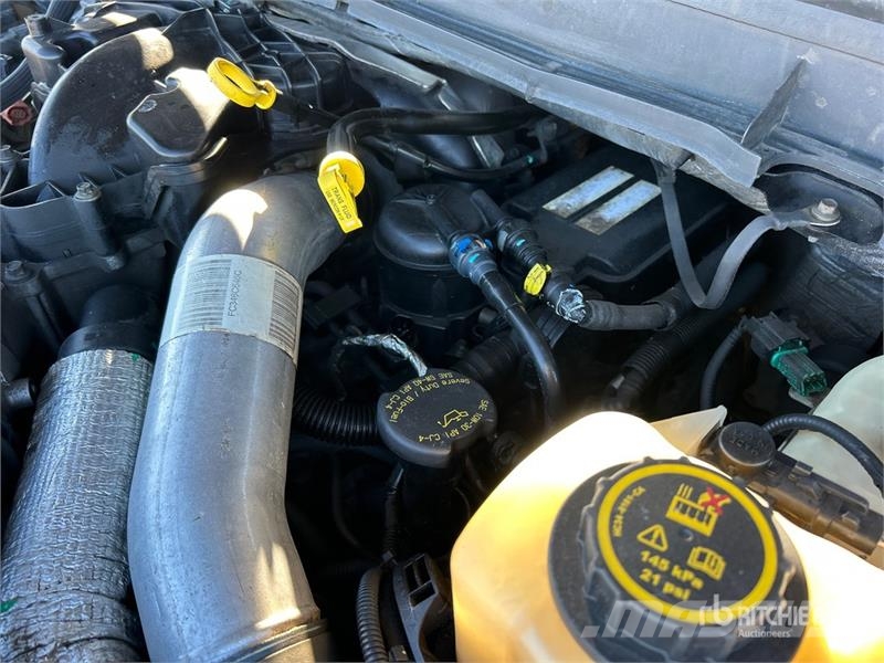 Ford F-450 Lariat 4x4 Crew Cab Pickup Muut autot