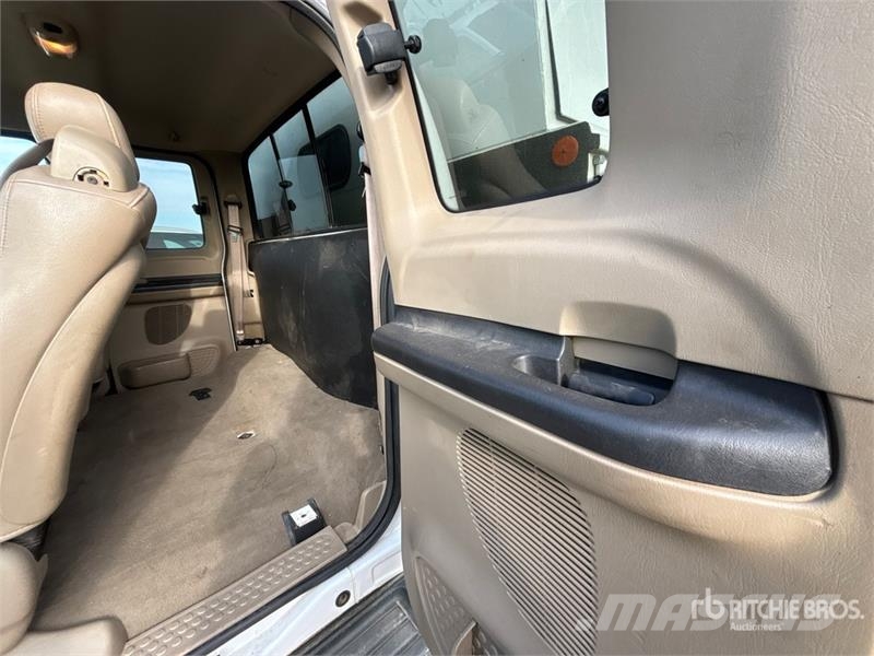 Ford F-450 Lariat 4x4 Extended Cab Utility Truck Nakladacia/sklápacia bočnica
