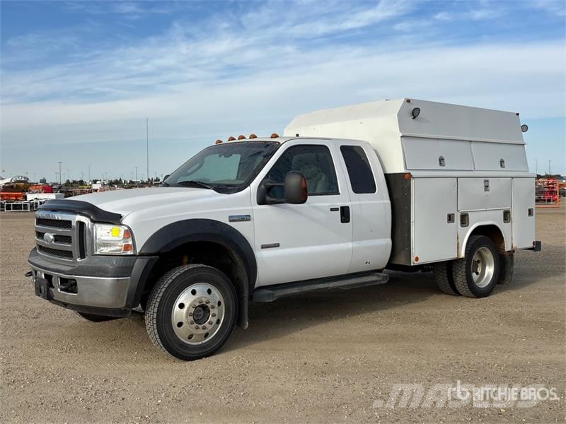 Ford F-450 Lariat 4x4 Extended Cab Utility Truck Nakladacia/sklápacia bočnica