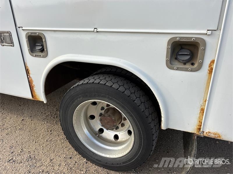 Ford F-450 Lariat 4x4 Extended Cab Utility Truck Nakladacia/sklápacia bočnica