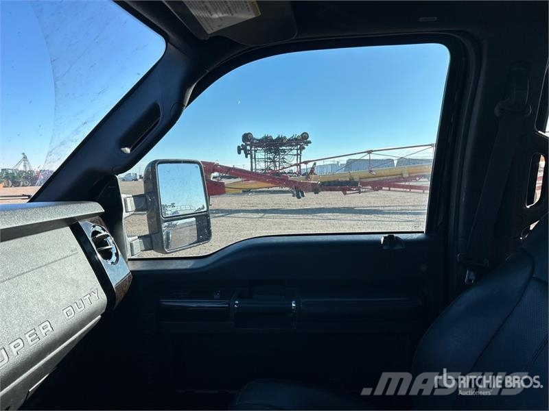 Ford F-450 Lariat 4x4 Crew Cab Pickup Muut autot