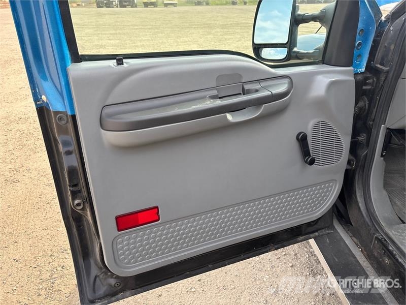 Ford F-450 XL 15 Seat Dually Limousine Auto's