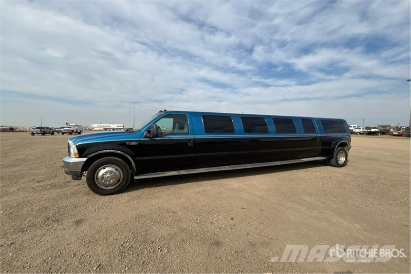 Ford F-450 XL 15 Seat Dually Limousine Auto's
