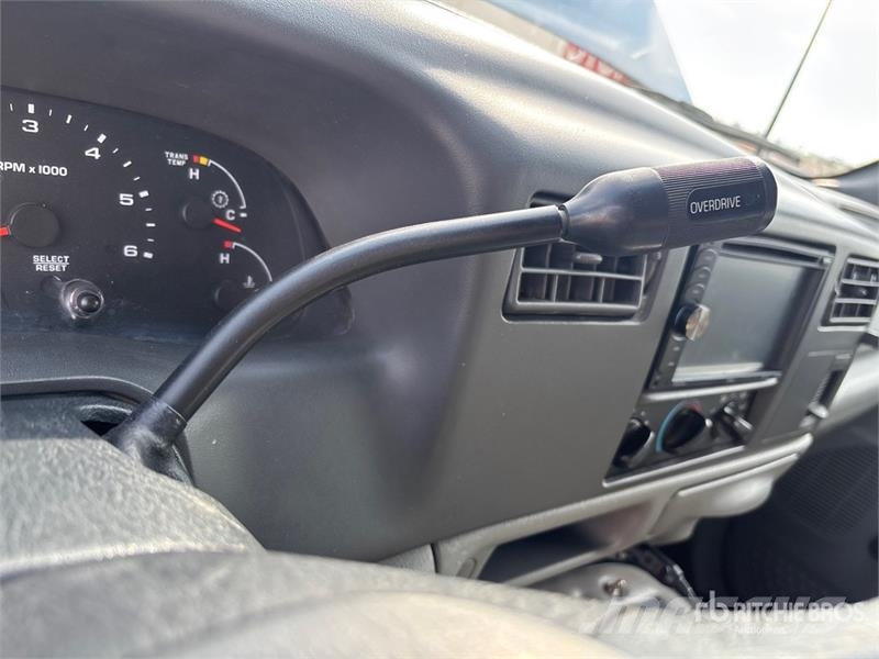 Ford F-450 XL 15 Seat Dually Limousine Auto's