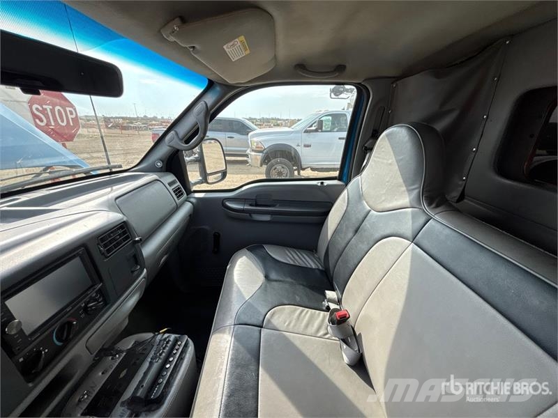Ford F-450 XL 15 Seat Dually Limousine Auto's