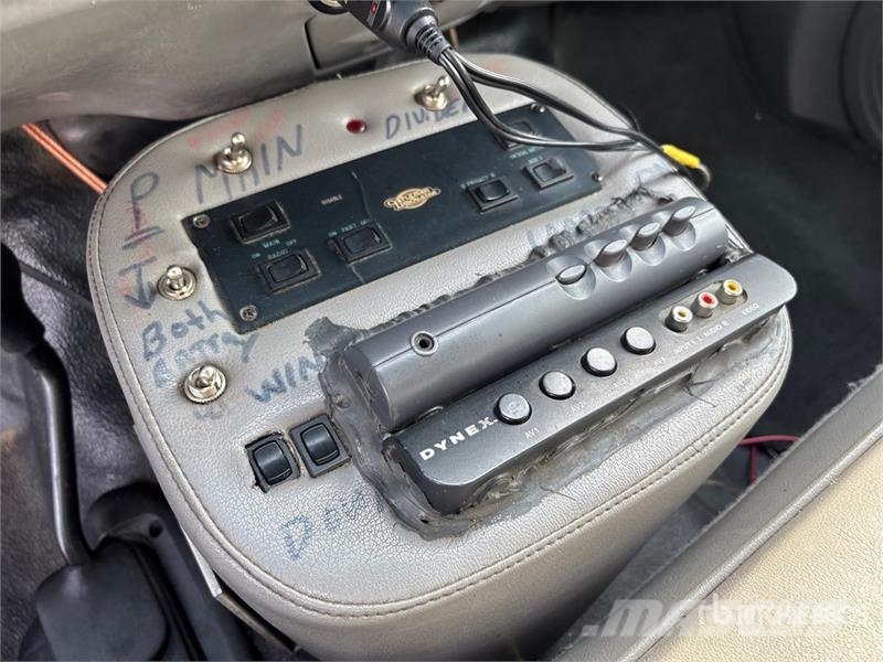 Ford F-450 XL 15 Seat Dually Limousine Auto's