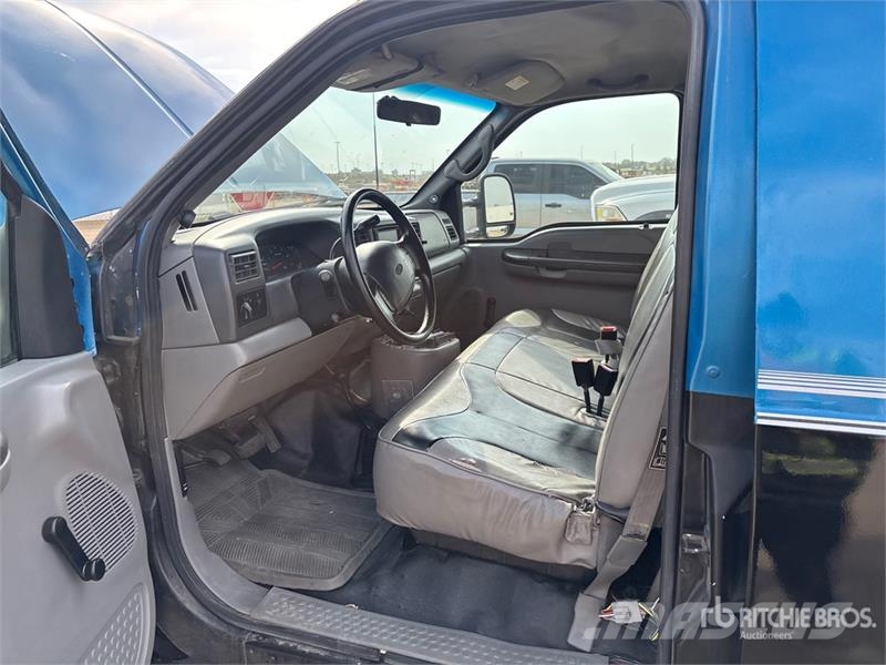 Ford F-450 XL 15 Seat Dually Limousine Auto's