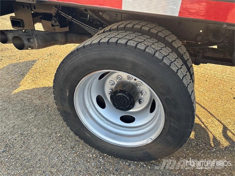 Ford F-550 Flakbilar