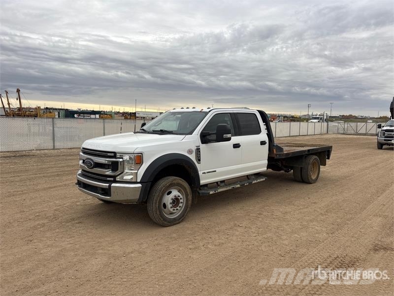 Ford F-550 Camion plateau