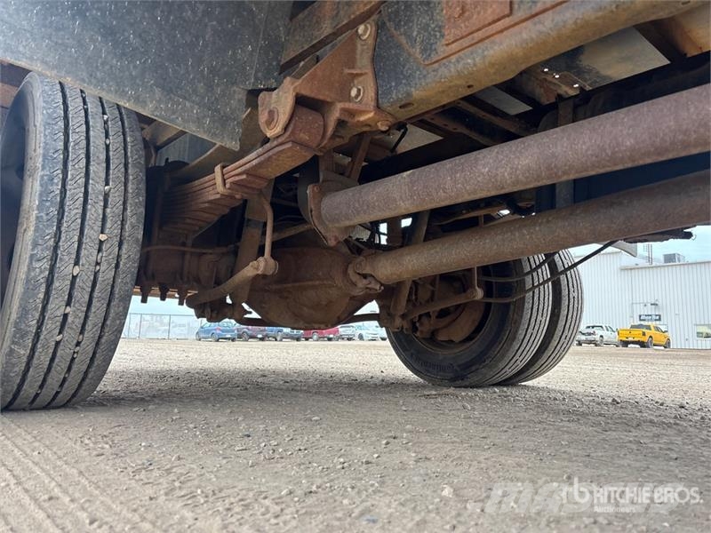 Ford F-550 Camion plateau