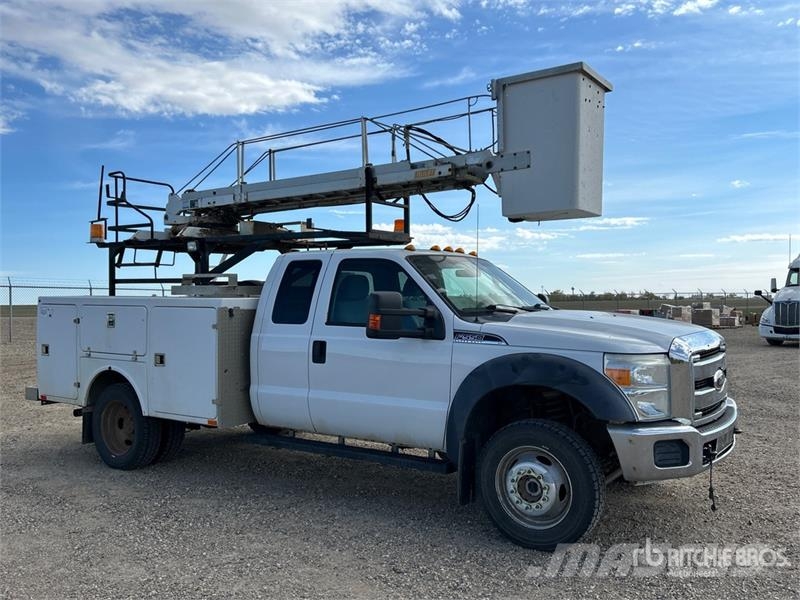 Ford F-550 Auto korvtõstukid