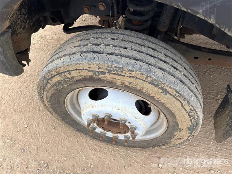Ford F-550 Camion plateau